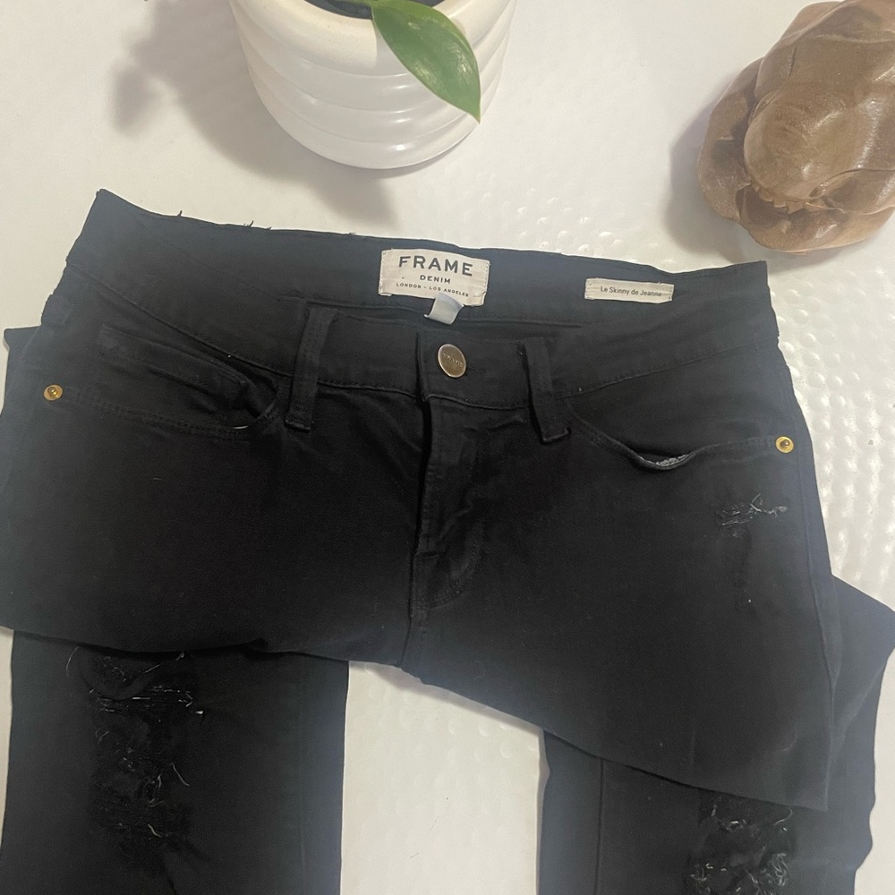 Frame size 25  black distressed, le skinny de Jeanne